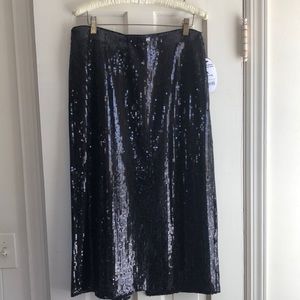 Black sequin midi-pencil skirt